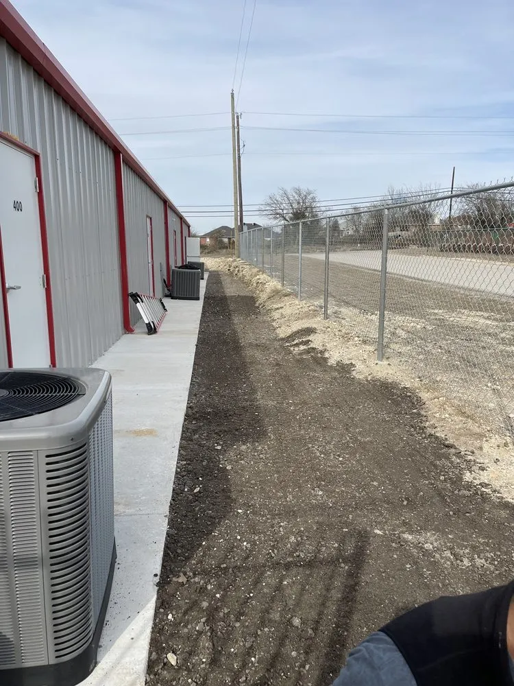 Reliable outdoor landscaping experts serving Waxahachie, TX - Ellis County Lawn & Landscape