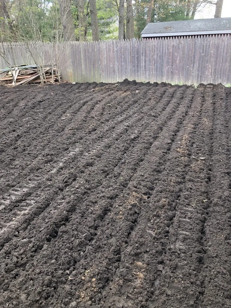 Expert lawn care service in Bayport, NY - ELM Excavating