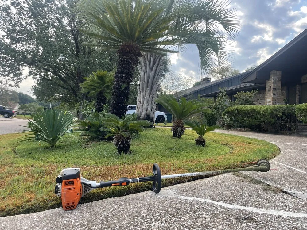 Top-rated lawn mowing service for outdoor upgrades in Beaumont, TX by ELM Lanscaping Services