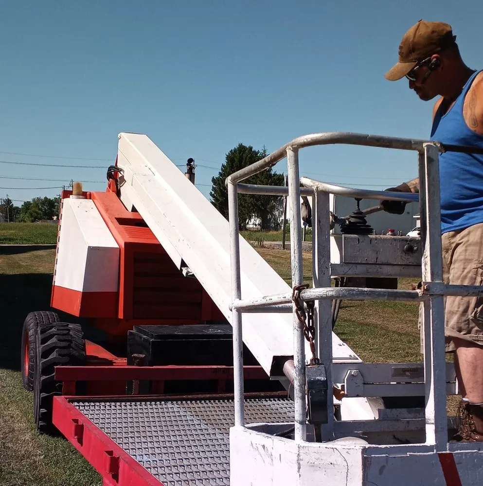 Top-rated lawn care service experts serving Frankfort, IN - ELM'S