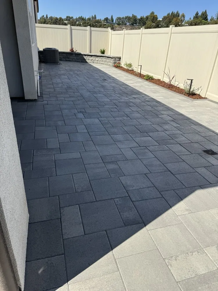 Expert lawn mowing service in Vista, CA - ELMT Landscape