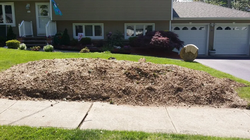 Trusted lawn mowing service near you in Bergenfield, NJ by Elmwood Services