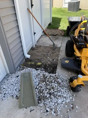 Eloge & Sons Lawn Tree Snow Removal Logo