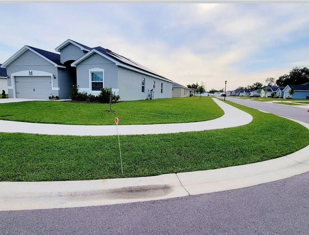 Top-rated yard maintenance experts serving Polk City, FL - Elohim Lawncare Services