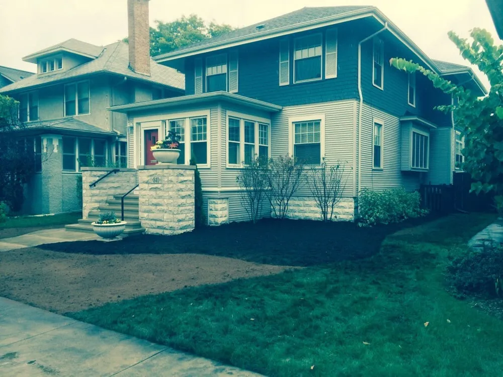 Custom lawn care service with custom design in Cicero, IL by ELOY Landscapes