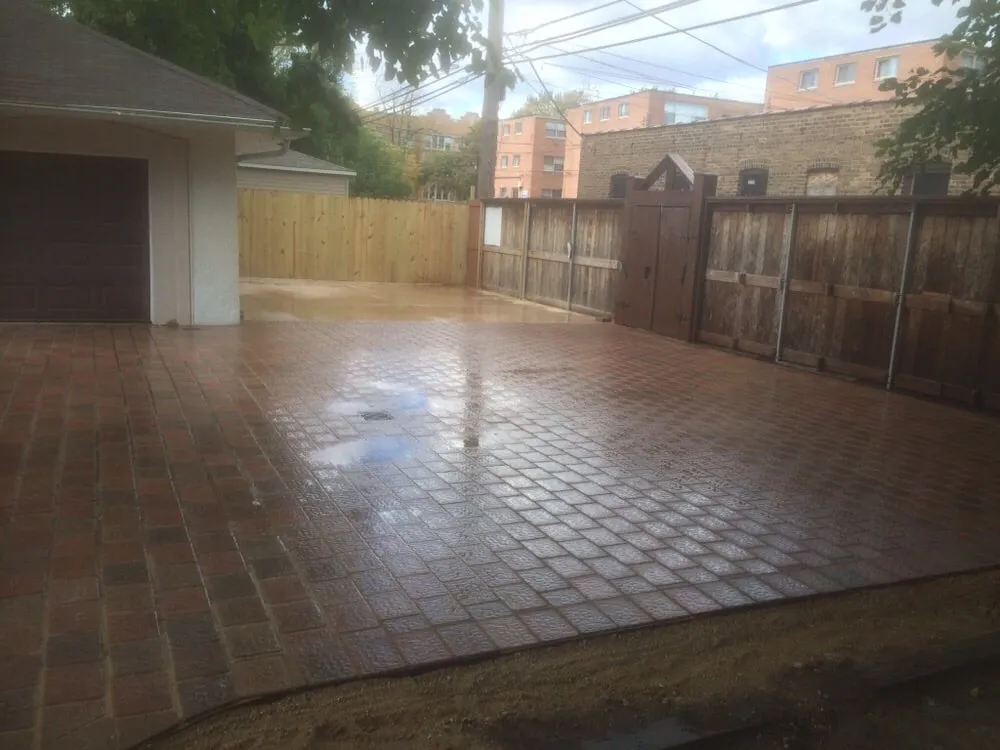 Expert yard maintenance for year-round maintenance in Cicero, IL by ELOY Landscapes