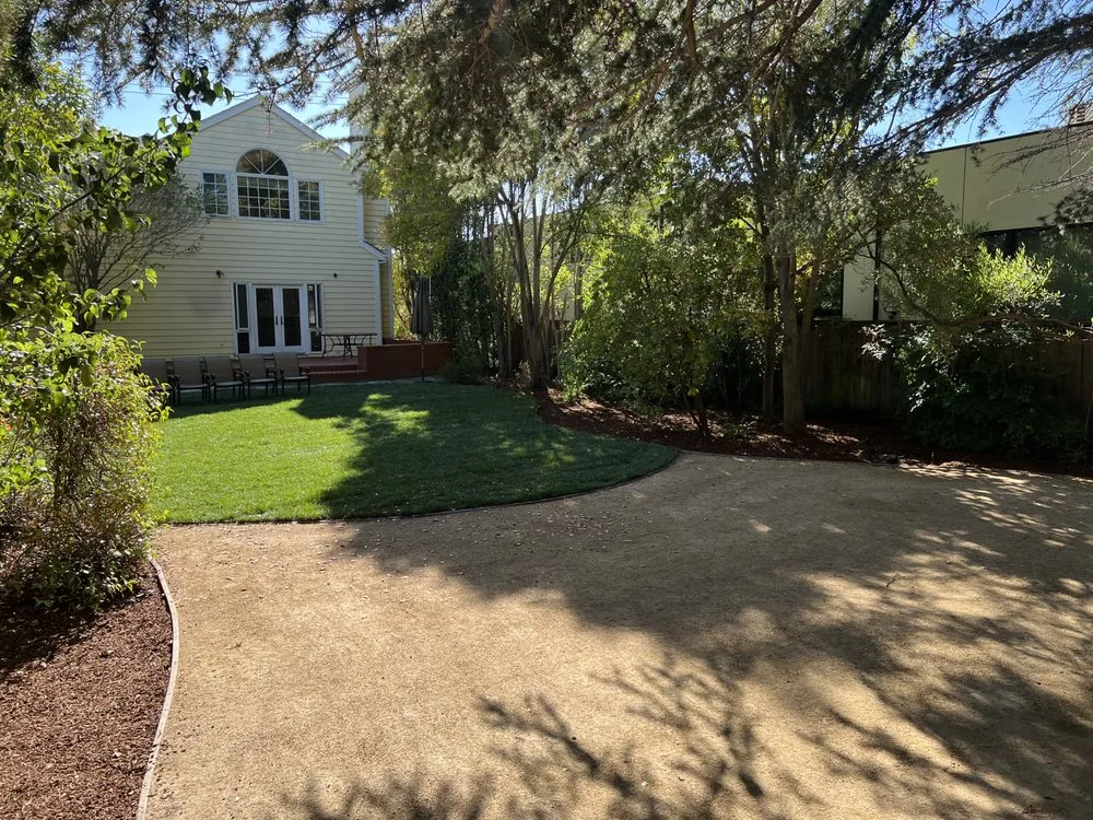 Professional garden landscaping for year-round maintenance across Redwood City, CA - Eloy's Gardening Service