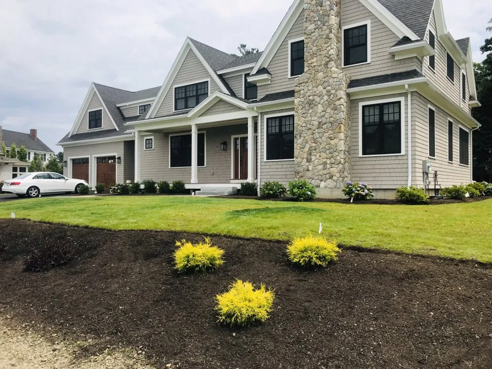 Professional outdoor landscaping for homes in Lynn, MA by ELP Landscaping & Construction