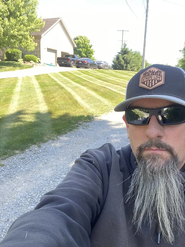 Local lawn care service in Butler, PA by El's Lawn Service