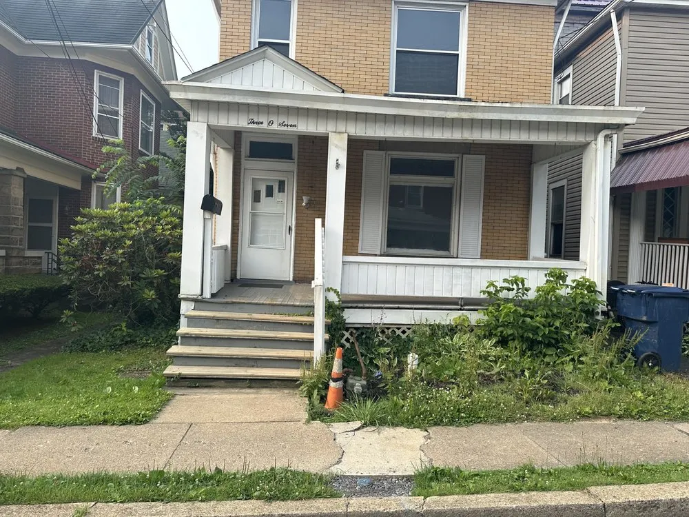 Reliable lawn care service experts serving Butler, PA - El's Lawn Service