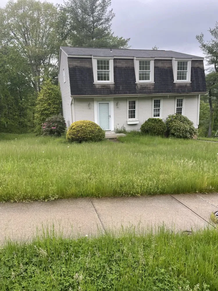 Professional lawn care service in Butler, PA by El's Lawn Service