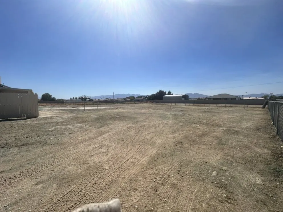 Professional residential landscaping experts serving Pahrump, NV - ELT Landscaping and Construction