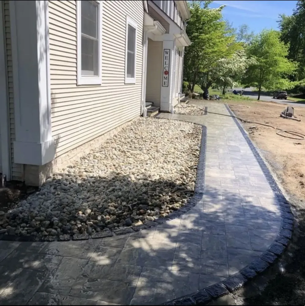 Affordable garden landscaping for homes in Windsor, CT by Elyon Construction and Stoneworks
