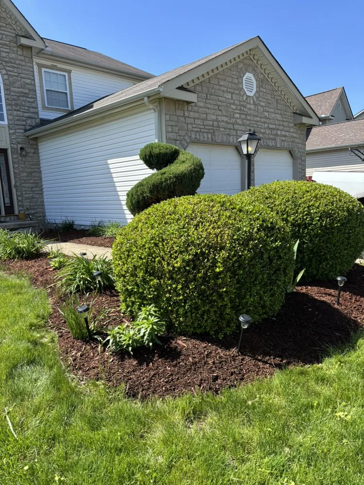 Custom garden landscaping in Centerburg, OH by Elysian All In 1