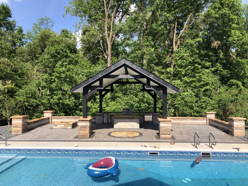 Professional residential landscaping in Franklin, IN by E&M Land Services