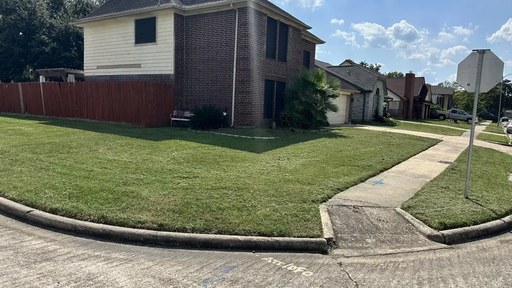 Affordable landscaping services with custom design across Pearland, TX - E&M Landscaping