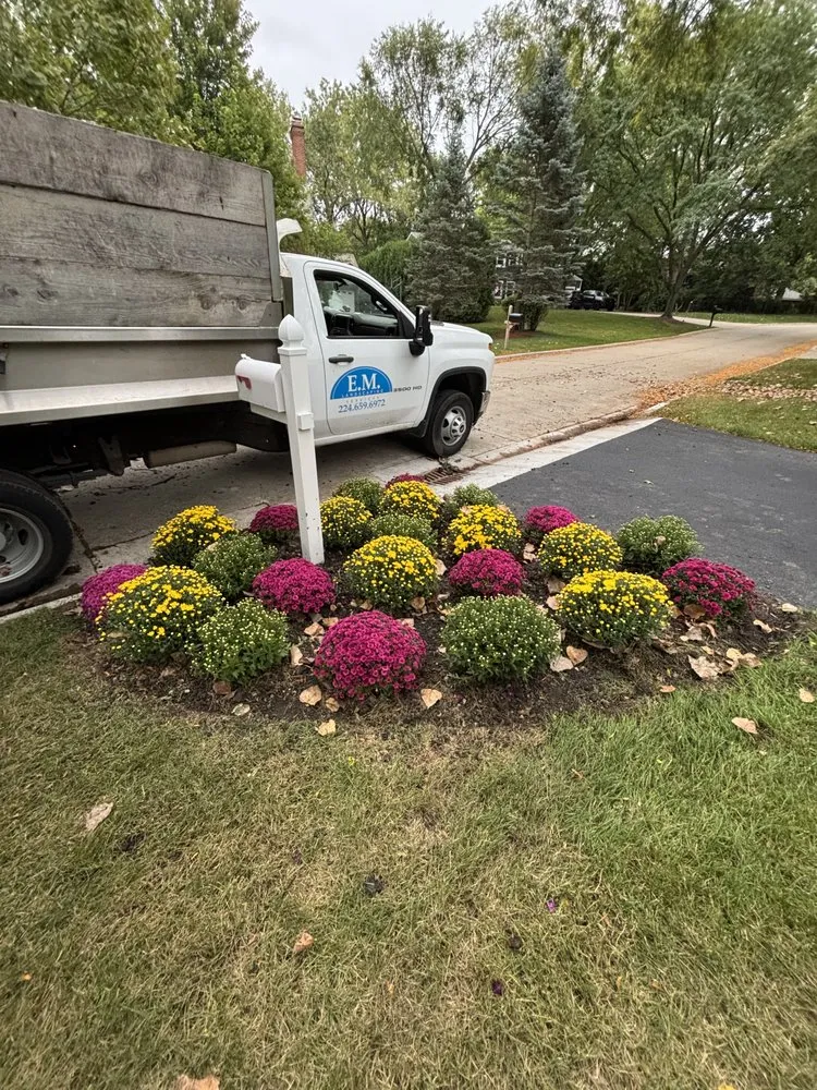 Top-rated yard cleanup service for year-round maintenance across Waukegan, IL - EM Landscaping