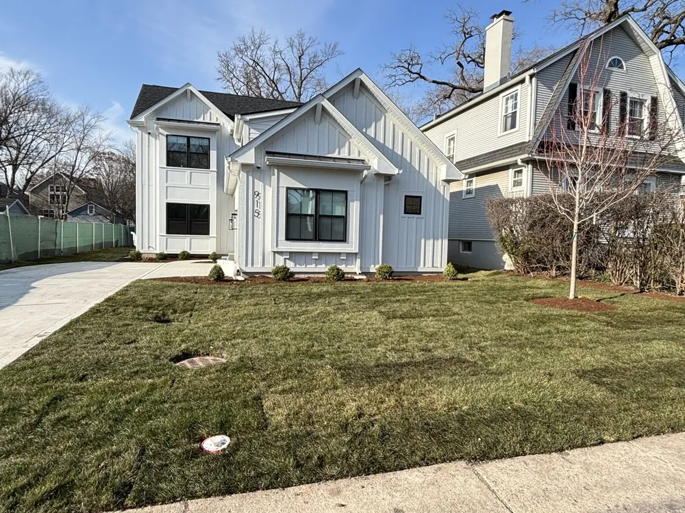 Reliable lawn mowing service in Waukegan, IL - EM Landscaping