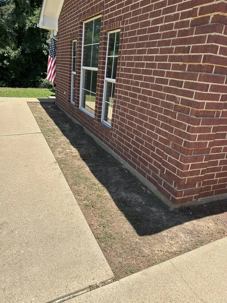 Professional outdoor landscaping in Henderson, TX - E&M Lawn and Landscaping