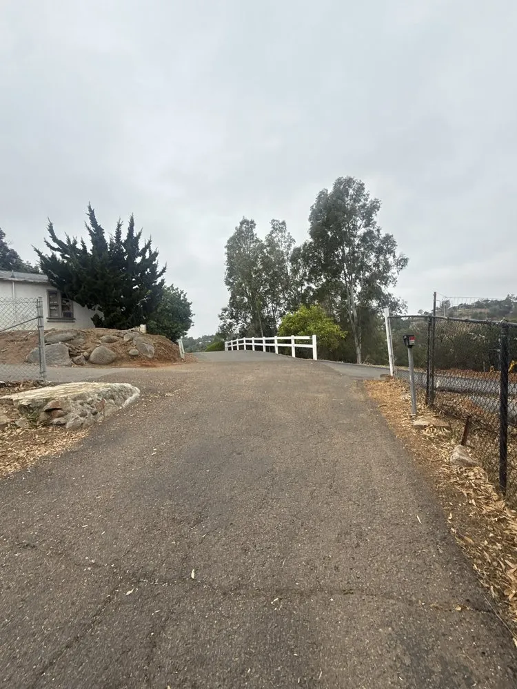 Top-rated yard maintenance experts serving Vista, CA - E&M Tree Service and Landscape