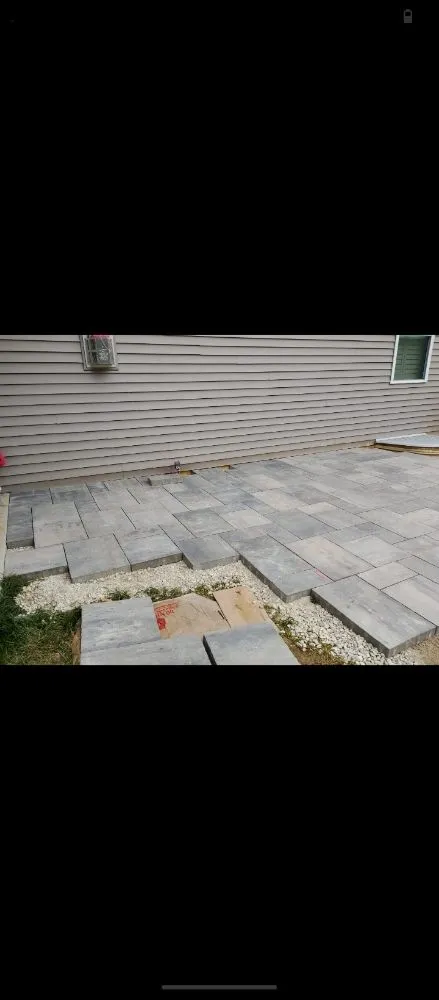 Affordable garden landscaping experts serving Granite City, IL - Emanuel Landscape & Maintenance