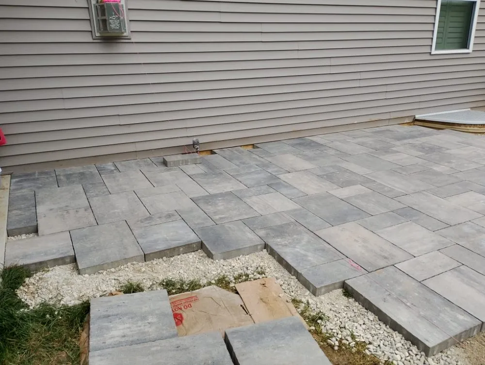 Trusted yard cleanup service for homes in Granite City, IL by Emanuel Landscape & Maintenance