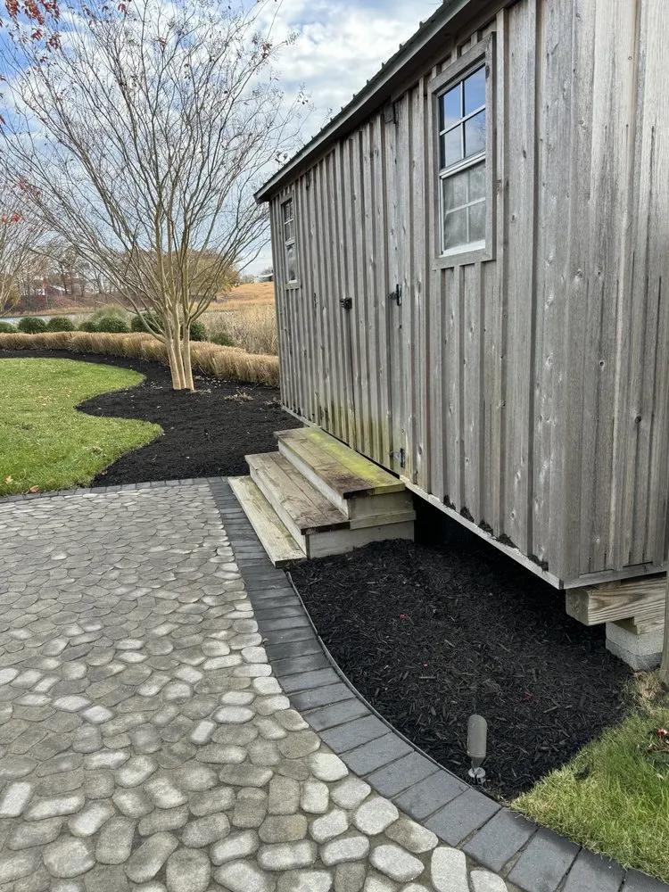 Affordable garden landscaping in Marlow Heights, MD - Emanuel Landscaping