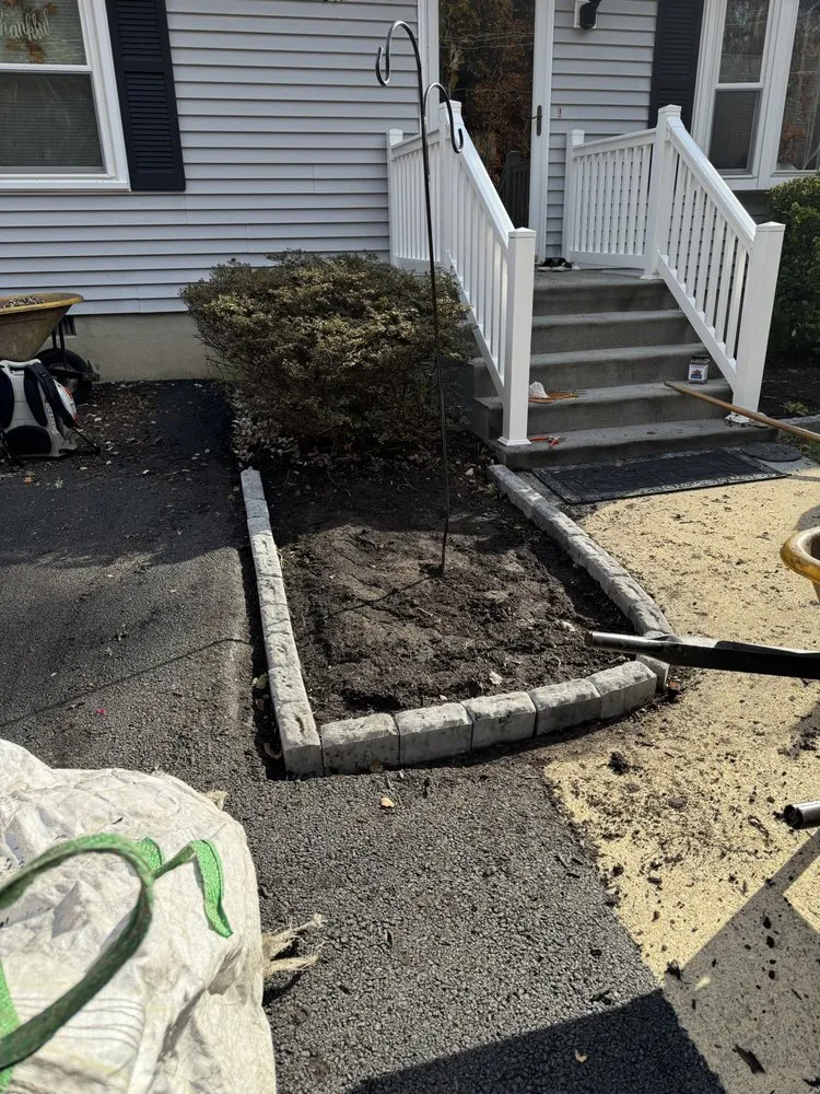 Reliable yard cleanup service in Marlow Heights, MD by Emanuel Landscaping