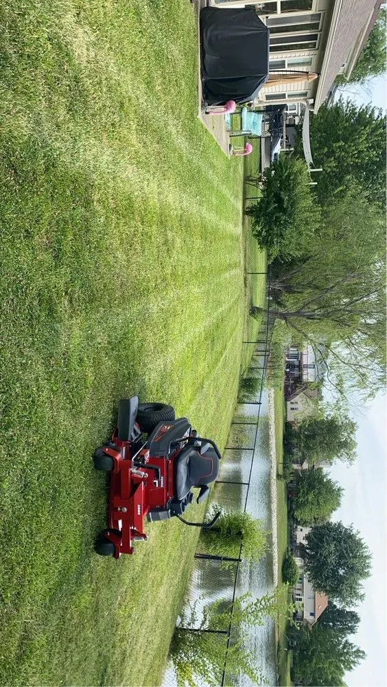 Top-rated garden landscaping in Greenwood, IN by Emberton Landscapes