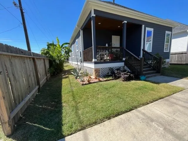 Trusted landscape installation in Houston, TX by EMC Lawn Care