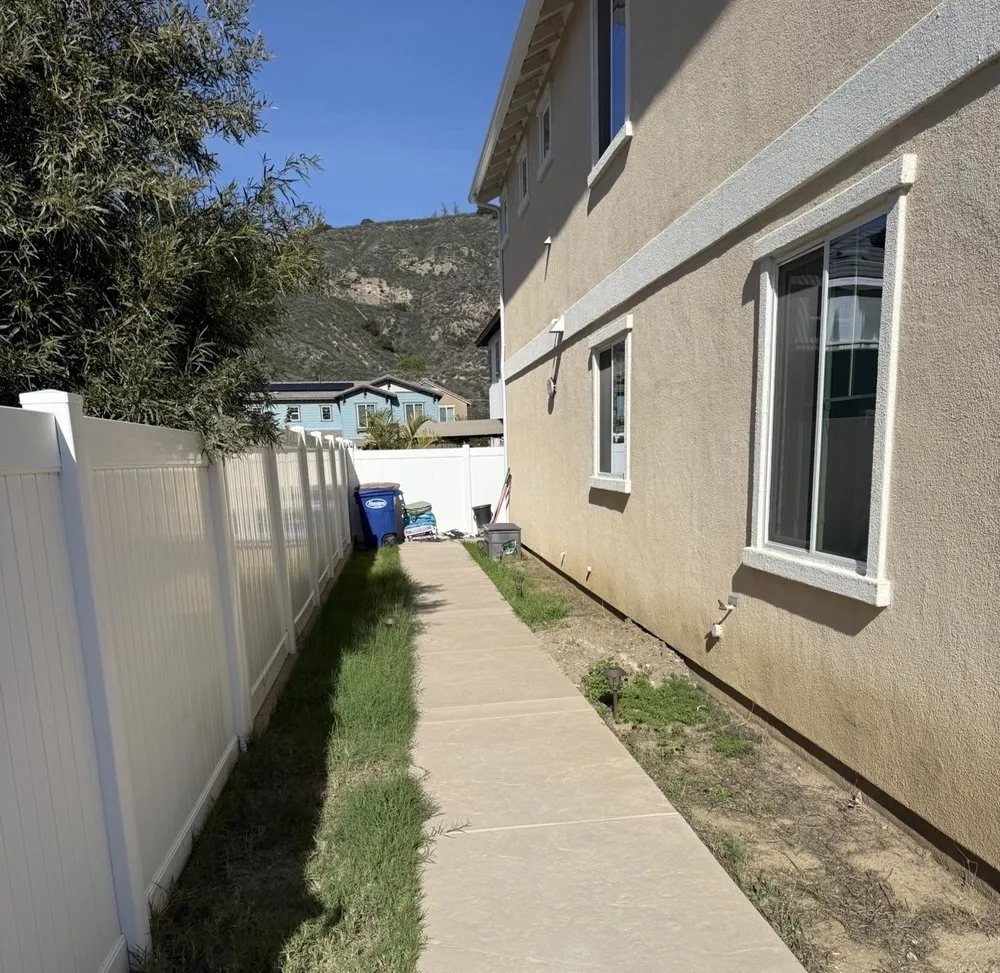 Professional outdoor landscaping experts serving Moorpark, CA - EME Landscaping