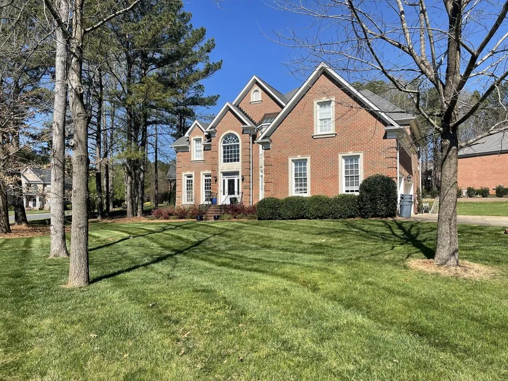 Affordable landscaping services in Charlotte, NC - Emerald Arrow Lawn Care and Landscaping