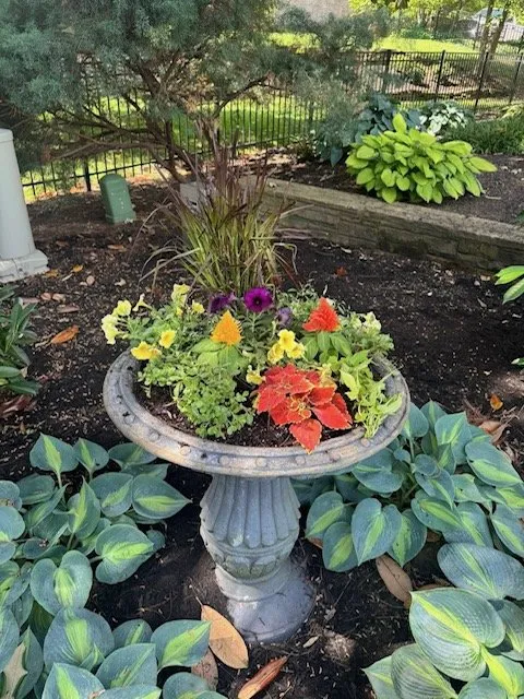 Affordable lawn care service for homes in Newburgh, IN by Emerald City Landscaping & Outdoor Lighting