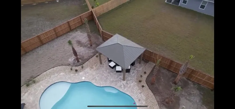 Custom lawn care service for homes across Navarre, FL - Emerald Coast Super Scapers