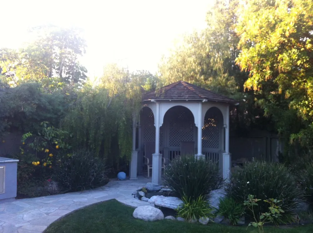 Reliable garden landscaping in Long Beach, CA by Emerald Crest Landscaping