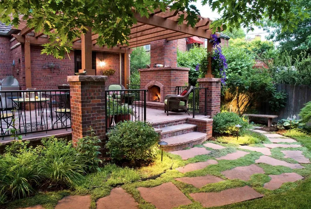 Top-rated yard maintenance experts serving Cedar Hill, TX - Emerald Cut Lawn & Landscape