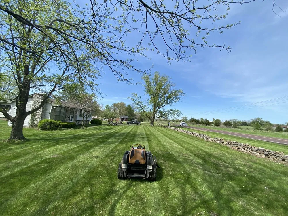 Custom yard cleanup service experts serving Boonville, MO - Emerald Edge