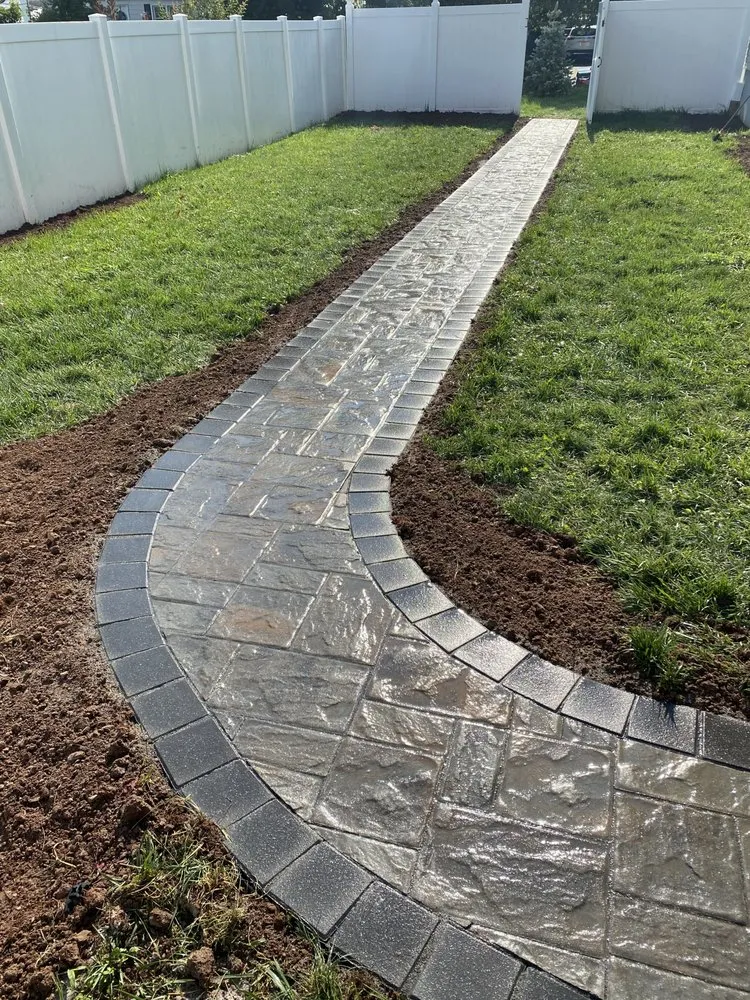 Reliable landscape installation experts serving Perth Amboy, NJ - Emerald Forest Lawn & Lanscape