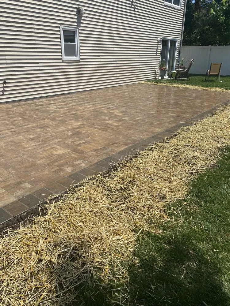 Professional yard cleanup service with custom design across Perth Amboy, NJ - Emerald Forest Lawn & Lanscape