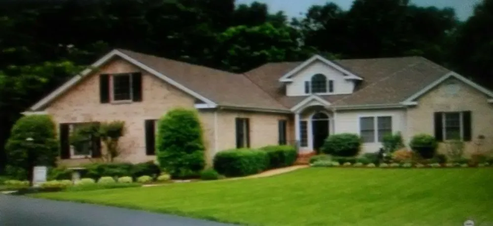 Custom lawn care service in Rensselaer, NY - Emerald Green Lawns and Landscaping