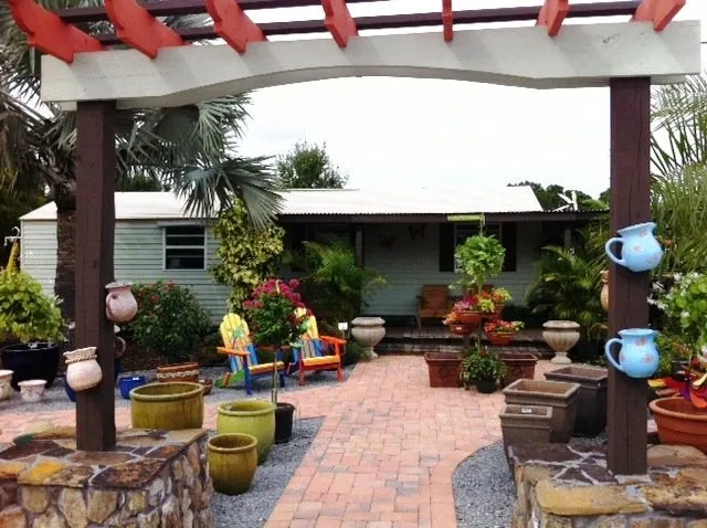 Professional garden landscaping experts serving Cocoa, FL - Emerald Island Garden Center