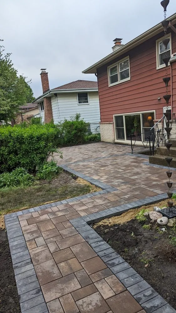 Trusted landscape design experts serving Park Ridge, IL - Emerald Landscape Contractors