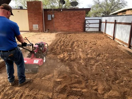 Emerald Landscape Solutions Logo