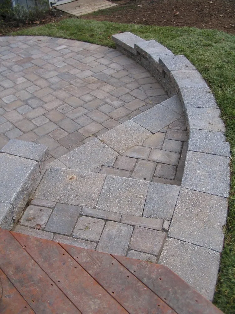 Expert garden landscaping experts serving Gaithersburg, MD - Emerald Landscaping