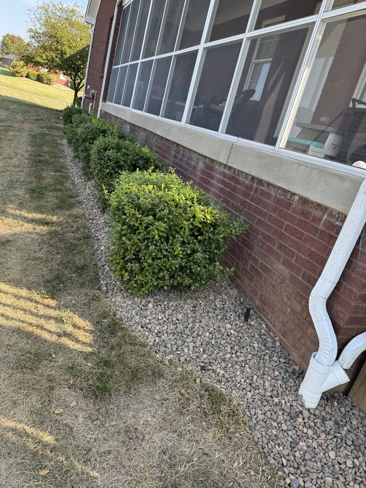 Top-rated landscape installation in Fox Chase, KY - Emerald Lawn & Landscape