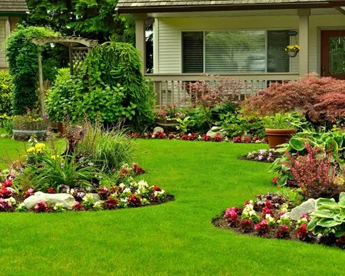 Top-rated outdoor landscaping in Maineville, OH - Emerald Lawn & Turf Care