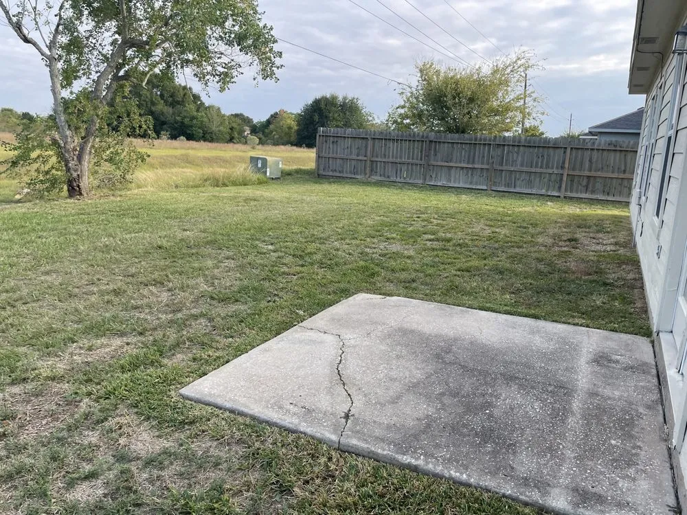 Top-rated yard cleanup service experts serving Hockley, TX - Emerald Lawn Care