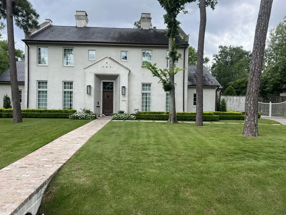 Top-rated landscaping services in Katy, TX - Emerald Lawns