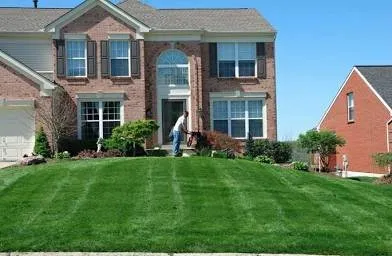 Trusted lawn care service in Norman, OK - Emerald Lawns