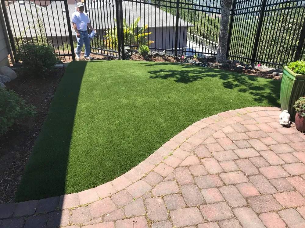 Expert residential landscaping with custom design in Roseburg, OR by Emerald Lawns